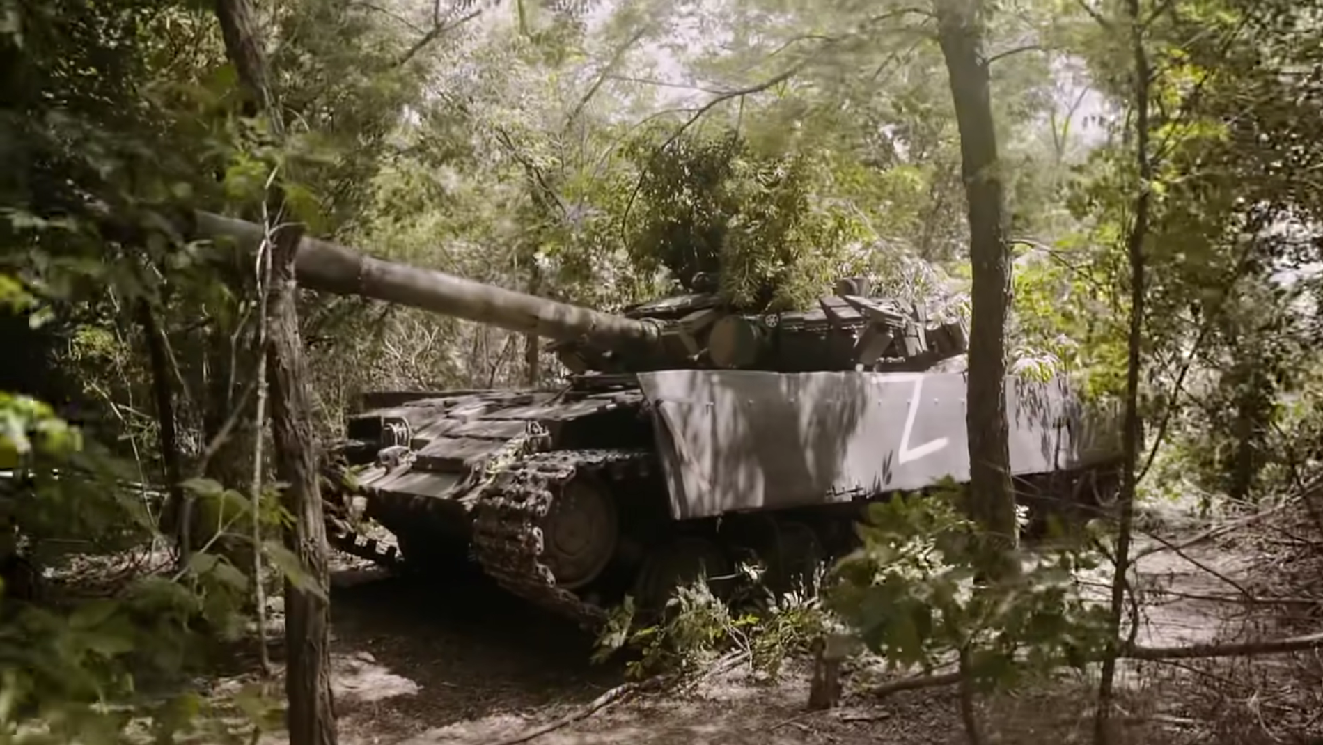 Le forze armate dell'Ucraina hanno mostrato filmati unici della caccia a un carro armato russo (video)