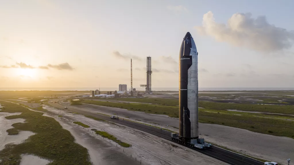 SpaceX showed the Starship prototype on the launch pad a few days before its first orbital flight