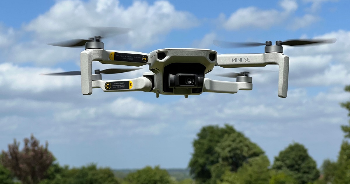 DJI a retiré de la vente le quadcoptère Mini SE et va présenter le drone Mini 2 SE