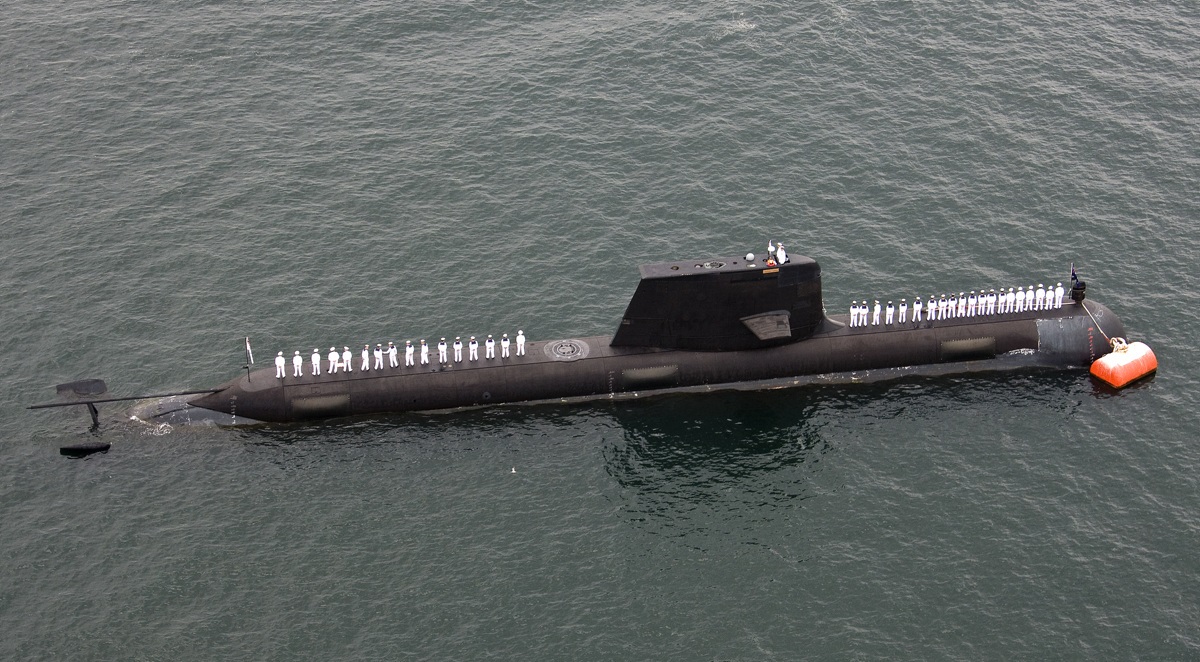 L'un des plus anciens sous-marins diesel-électriques australiens, le HMAS Farncomb de la classe Collins, a pris feu en Australie.