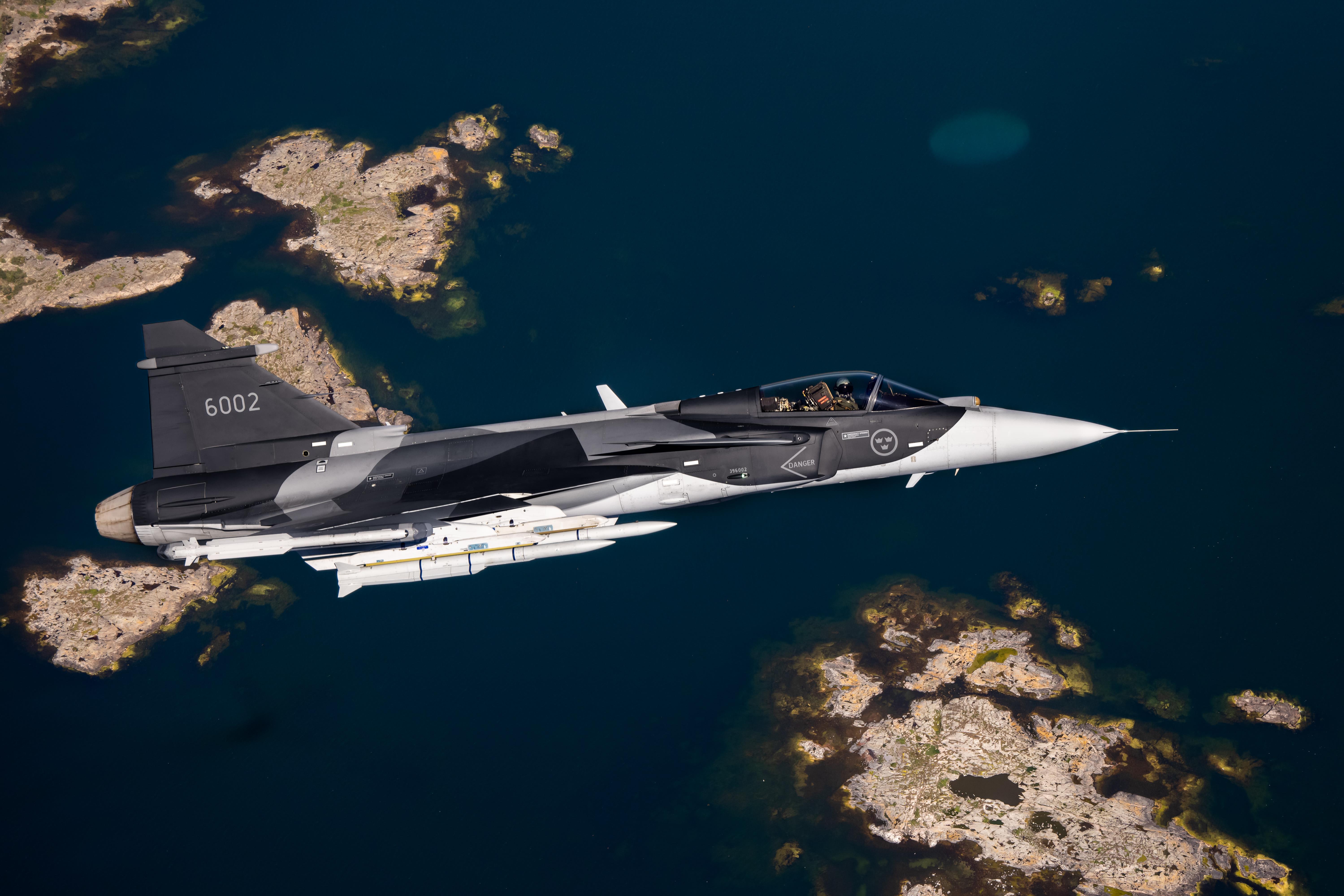 Gripen E fighter uses Meteor missile for the first time