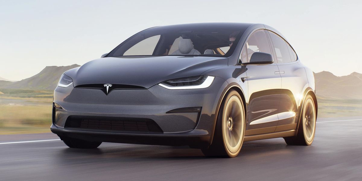 Tesla unveiled cheap versions of the Model S and Model X with reduced range, lowering the entry threshold by $10,000 at once