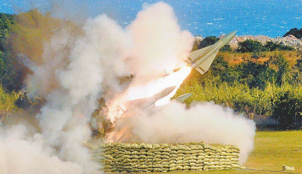 EE.UU. podría comprar a Taiwán sistemas de misiles tierra-aire MIM-23 Hawk para reforzar las defensas aéreas de Ucrania