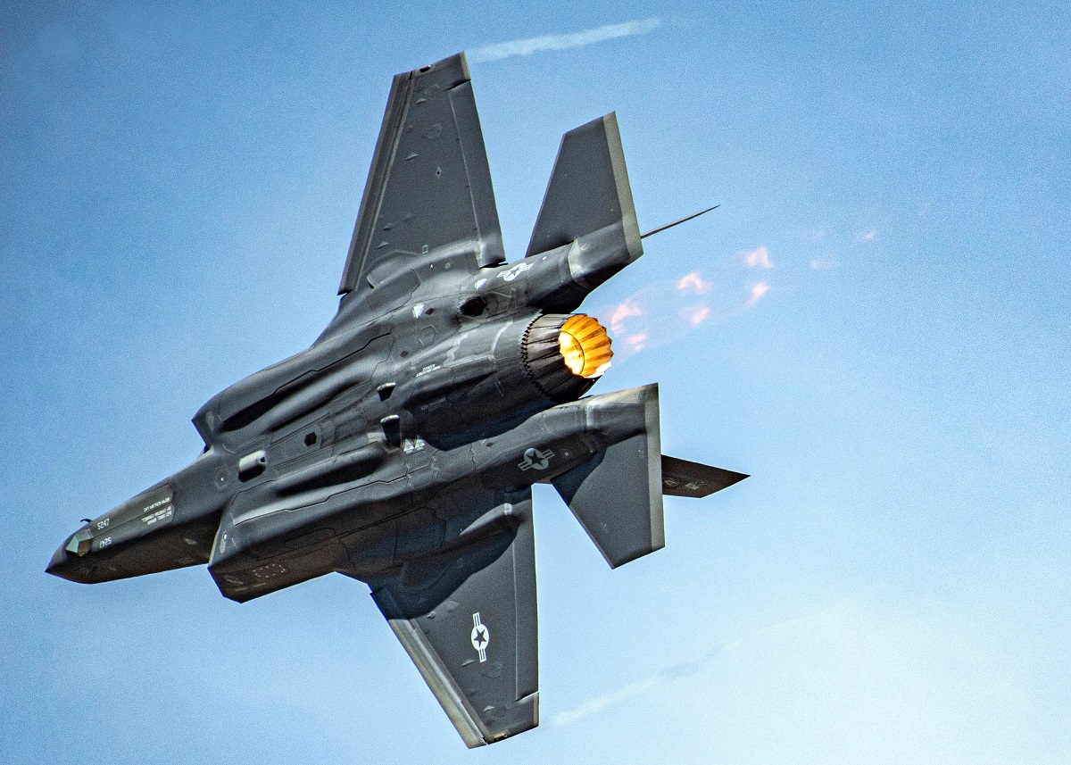 Пентагон не розроблятиме адаптивний двигун вартістю $6 млрд для винищувача п'ятого покоління F-35 Lightning II