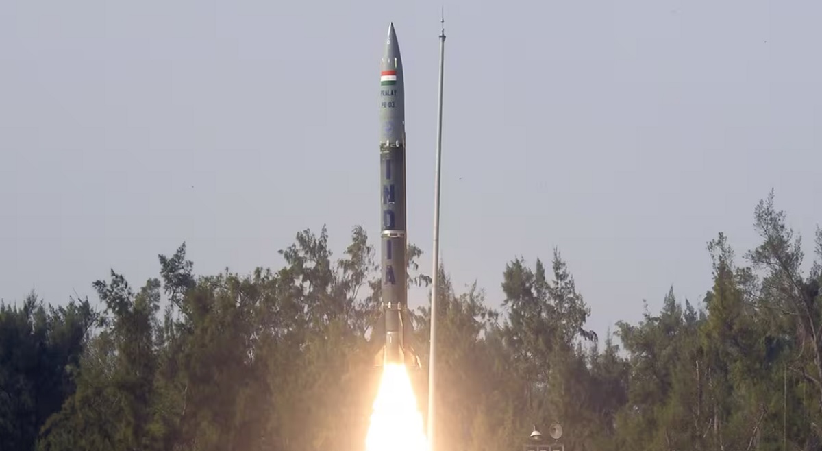 L'armée indienne a commandé des missiles balistiques Pralay ayant une portée de lancement pouvant atteindre 500 km et une vitesse supérieure à 7 400 km/h en phase terminale de vol.