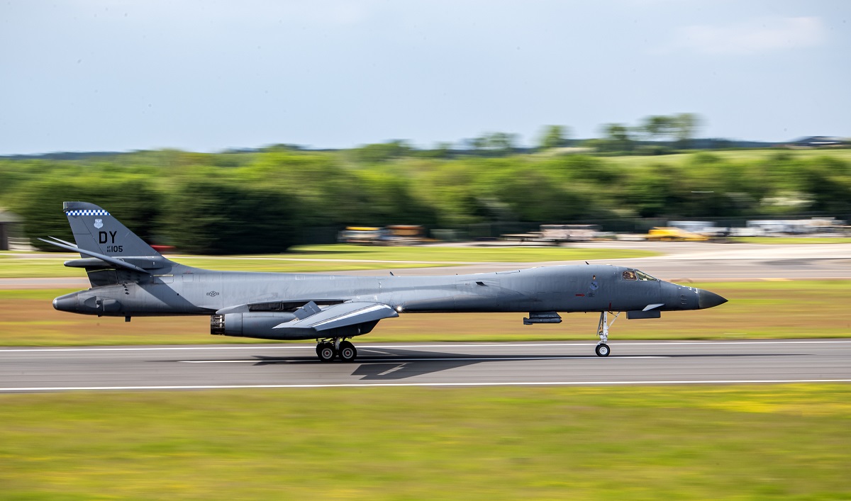 VS stuurt B-1B Lancer groep supersonische strategische bommenwerpers naar Europa ter ondersteuning van NAVO-bondgenoten