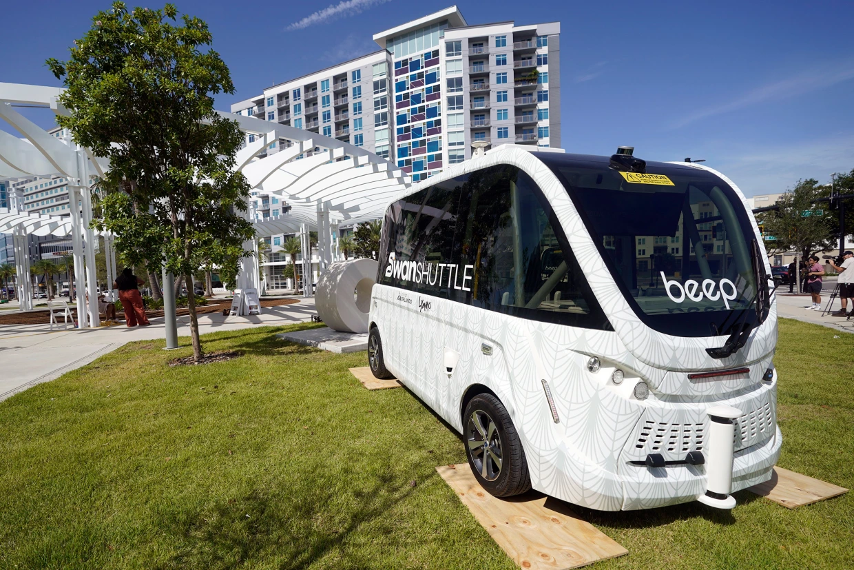 Orlando i Florida lanserer en selvkjørende skyttelbuss som skal frakte passasjerer gratis rundt i sentrum.
