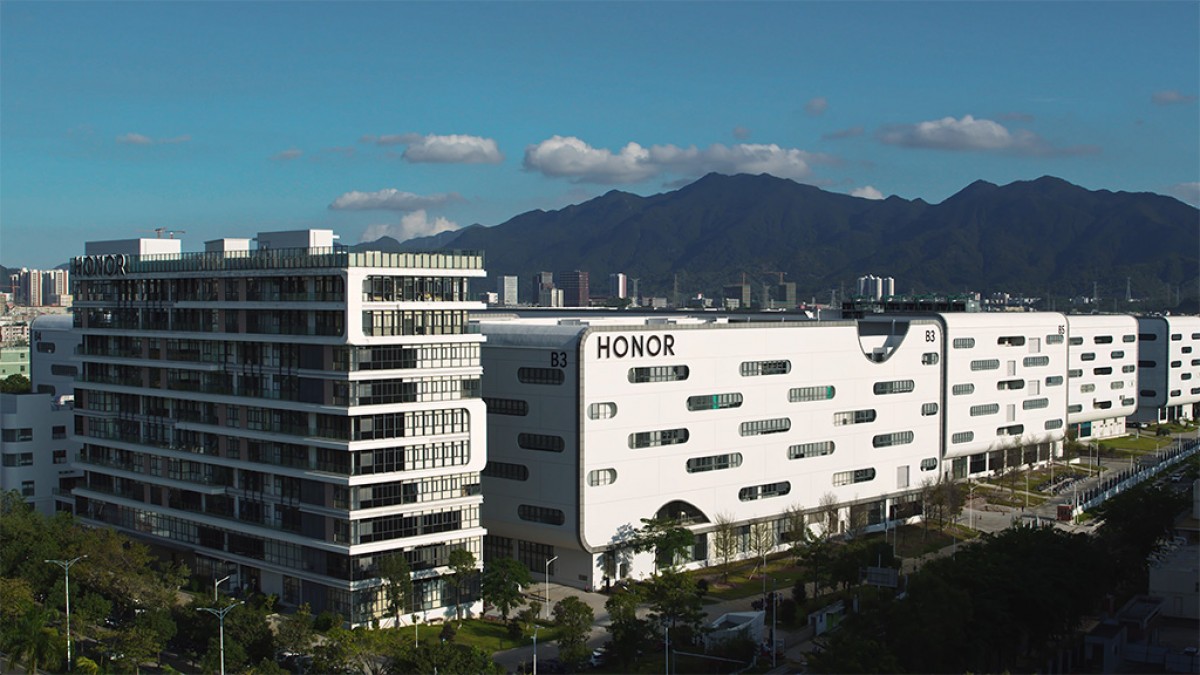 Honor abre su primera fábrica tras el 'divorcio' con Huawei: podrá producir dos dispositivos en menos de un minuto