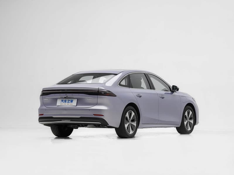 Салон Geely Galaxy A7