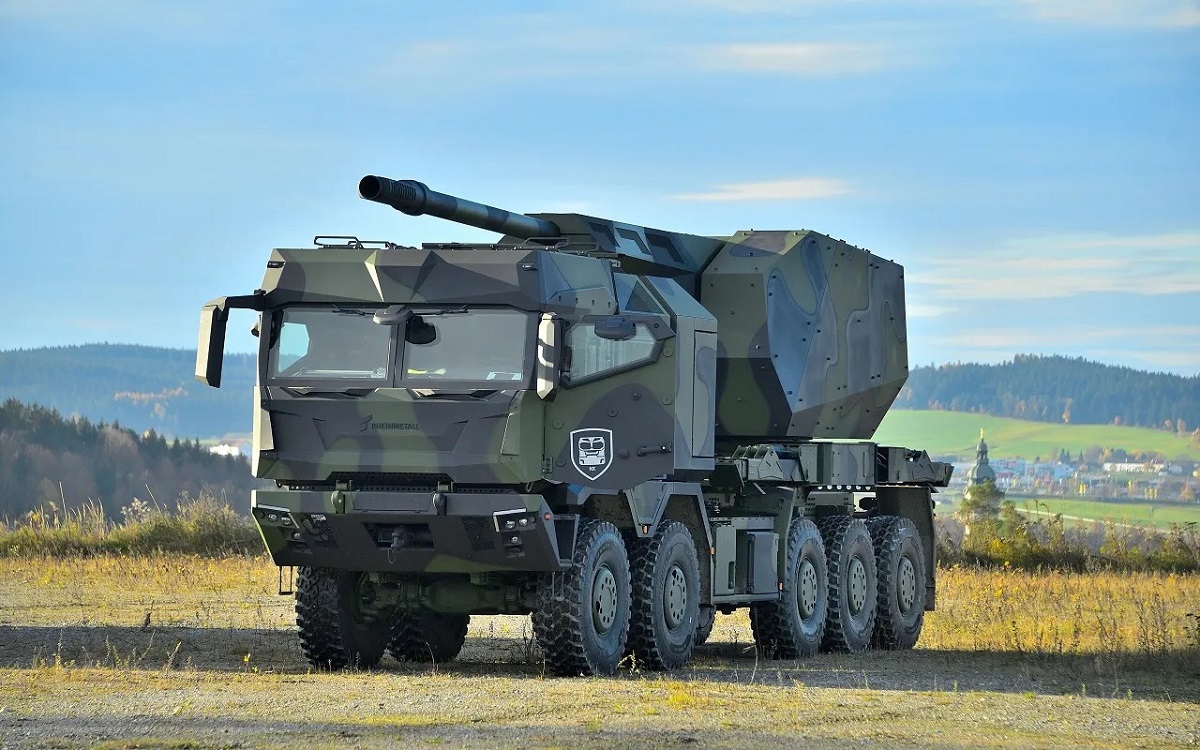 Rheinmetall та Elbit Systems провели вогневе випробування високоавтоматизованої колісної гаубиці зі 155-мм гарматою L52 і шасі RMMV HX 10x10