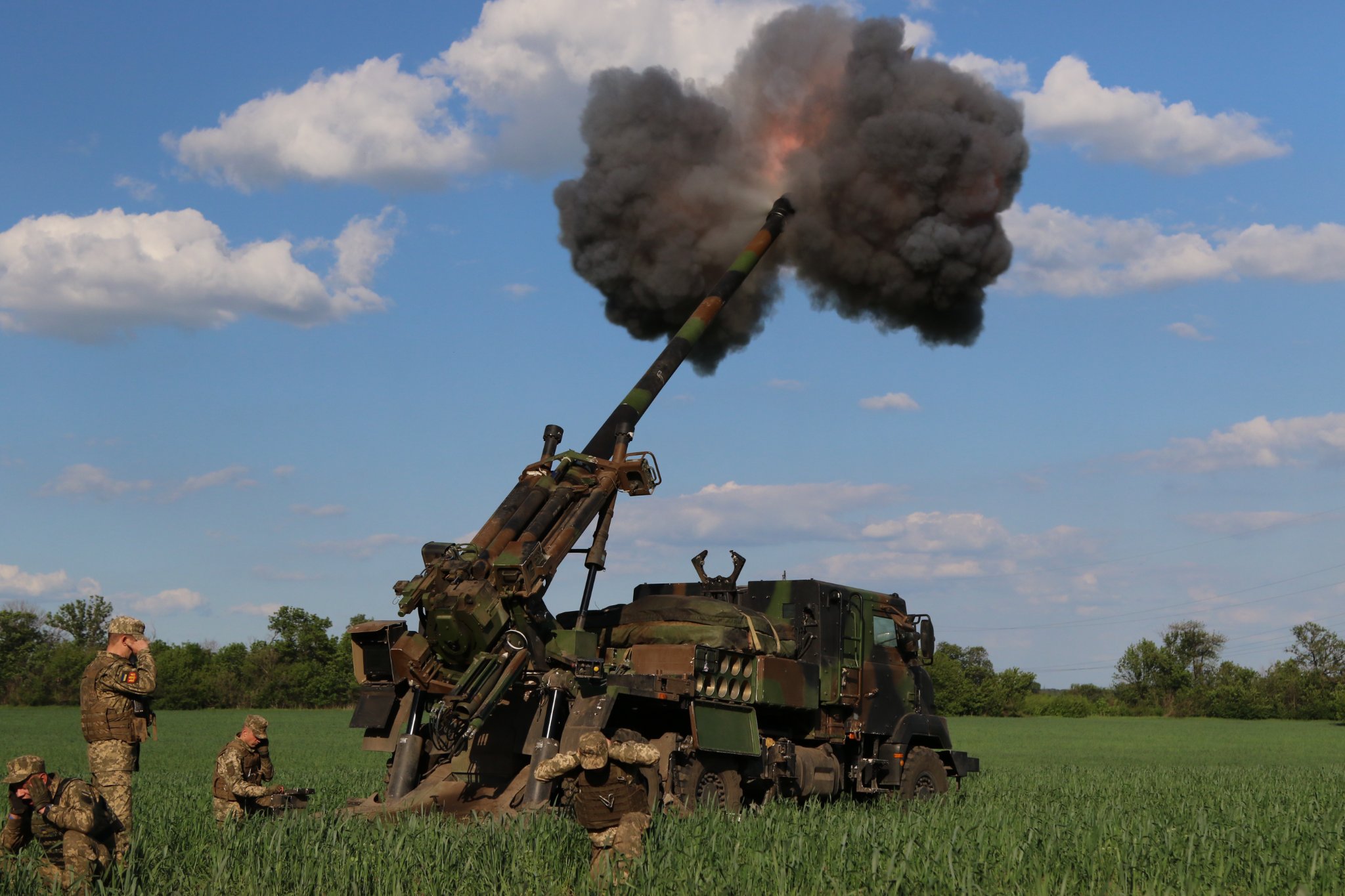 Ukrainische Artilleristen setzen französische CAESAR-Flugabwehrgeschütze effektiv ein, um den Feind im Donbass zu zerstören (Foto)
