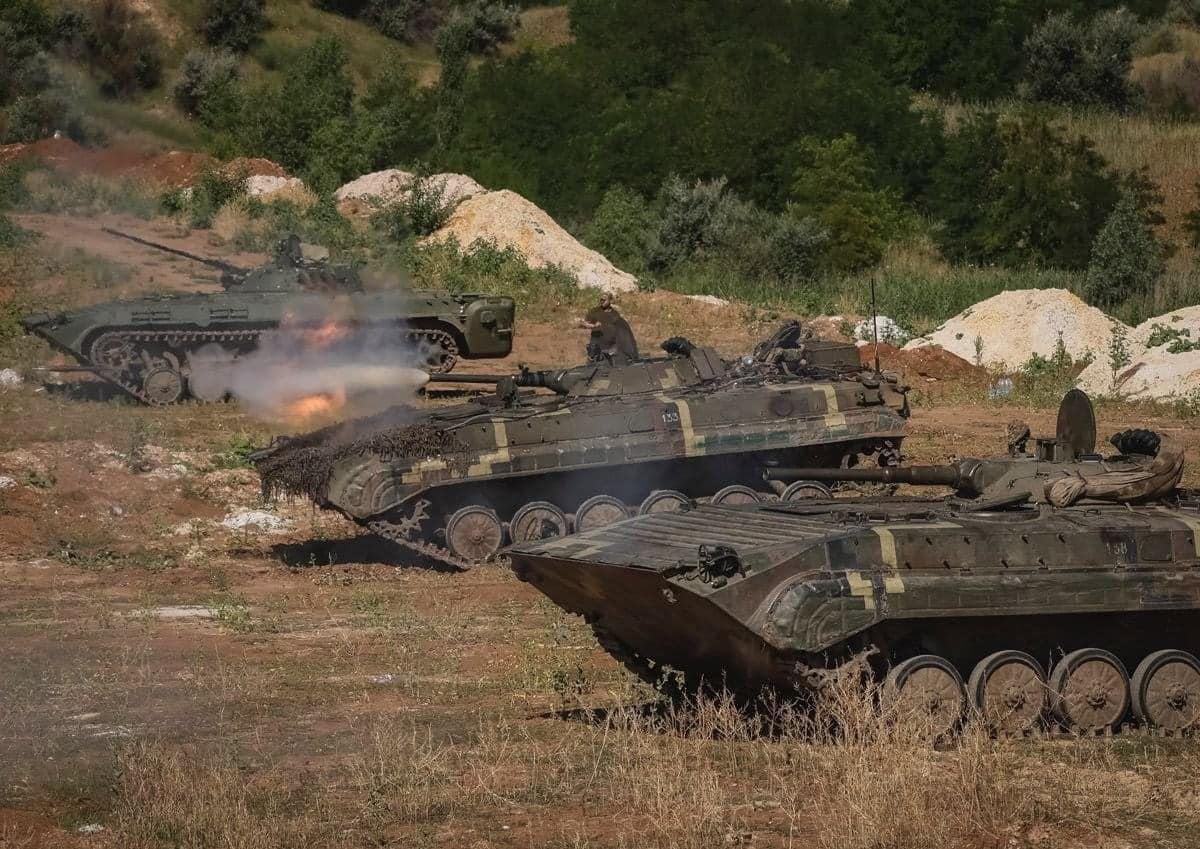 Польша передала Украине 40 боевых машин БМП-1