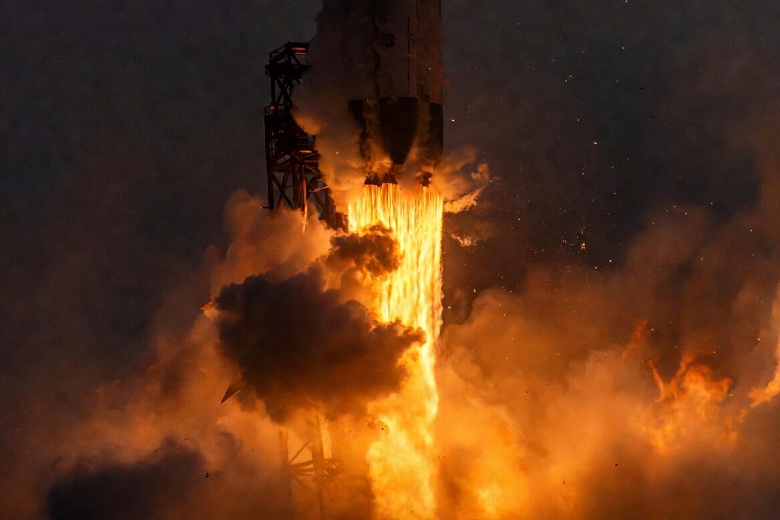 Запуск ракети Long March 8