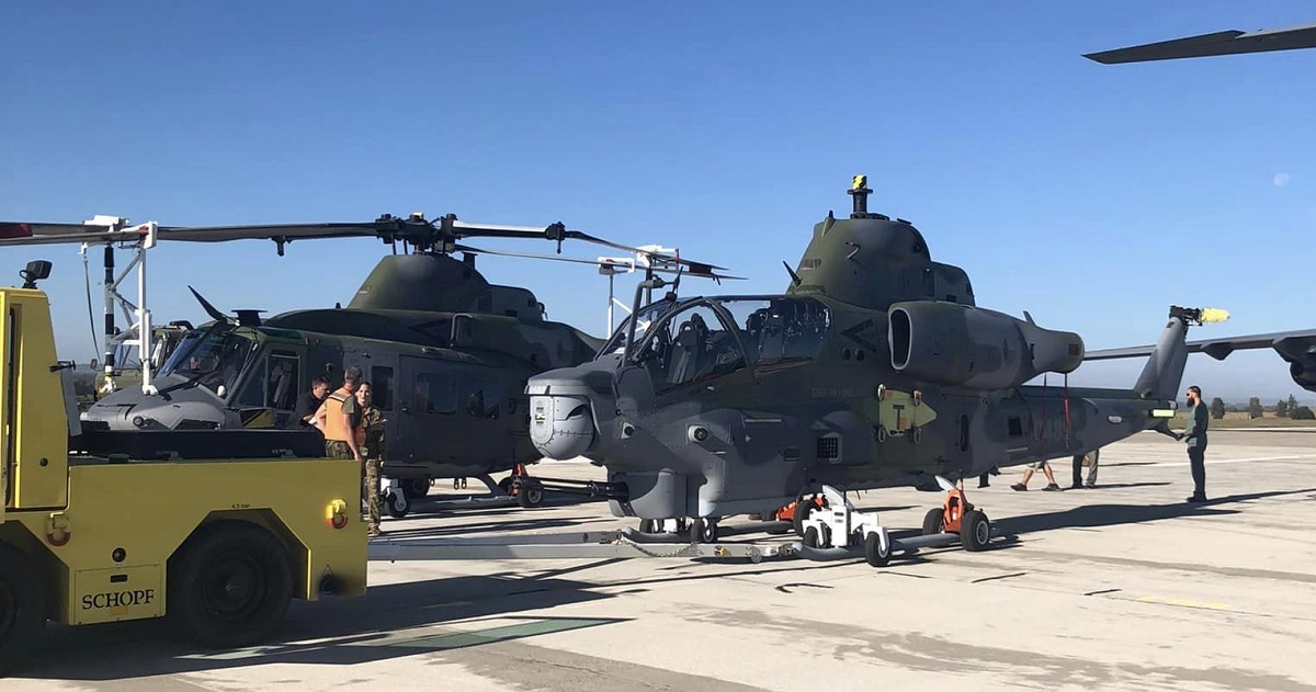 Bell a livré un troisième lot d'hélicoptères militaires AH-1Z Viper et UH-1Y Venom à la République tchèque pour remplacer les Mi-24/35 et Mi-17/171 qui ont été transférés à l'Ukraine.
