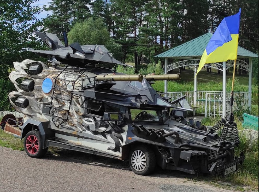A Ukrainian created a brutal car with two Lockheed F-117 Nighthawks, lots of guns and a missile to scare the Russians