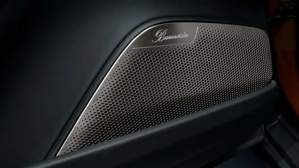 Динамик Burmester в автомобиле Porsche
