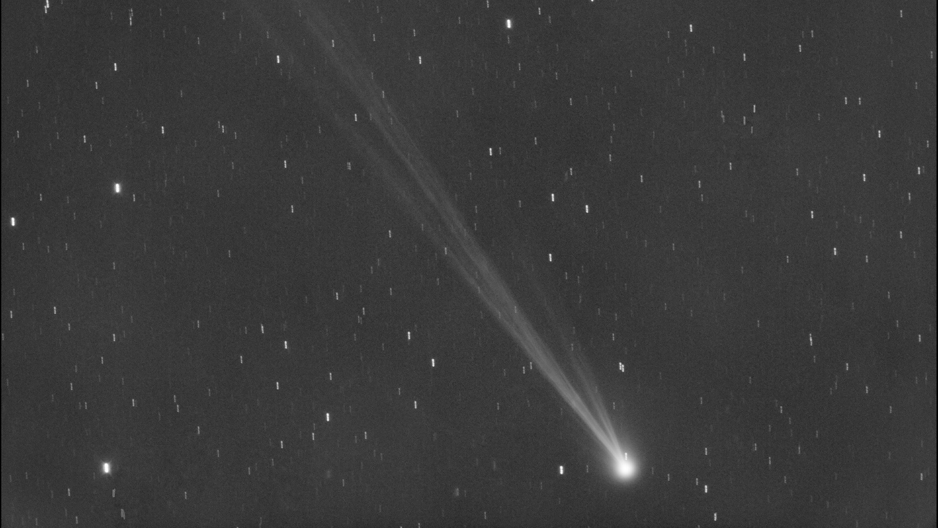 Спалах на Сонці залишив комету C/2023 P1 без хвоста, але він із часом відновився