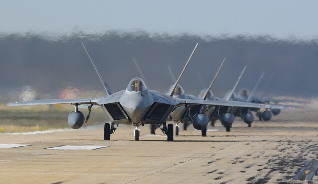 SCAS wants to keep 33 F-22 Raptor fighters and will not allow the US Air Force to retire older Block 20 jets