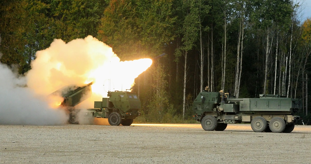 Onderscheppers voor NASAMS, granaten voor HIMARS- en TOW-raketten - de VS kondigt een militair hulppakket van 125 miljoen dollar aan voor Oekraïne