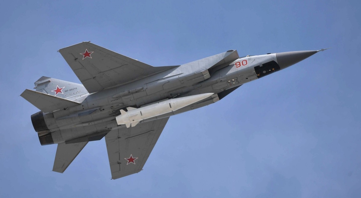 The Russians have deployed fourth-generation MiG-31K fighters in Crimea that can launch Kh-47M2 pseudo-hypersonic missiles