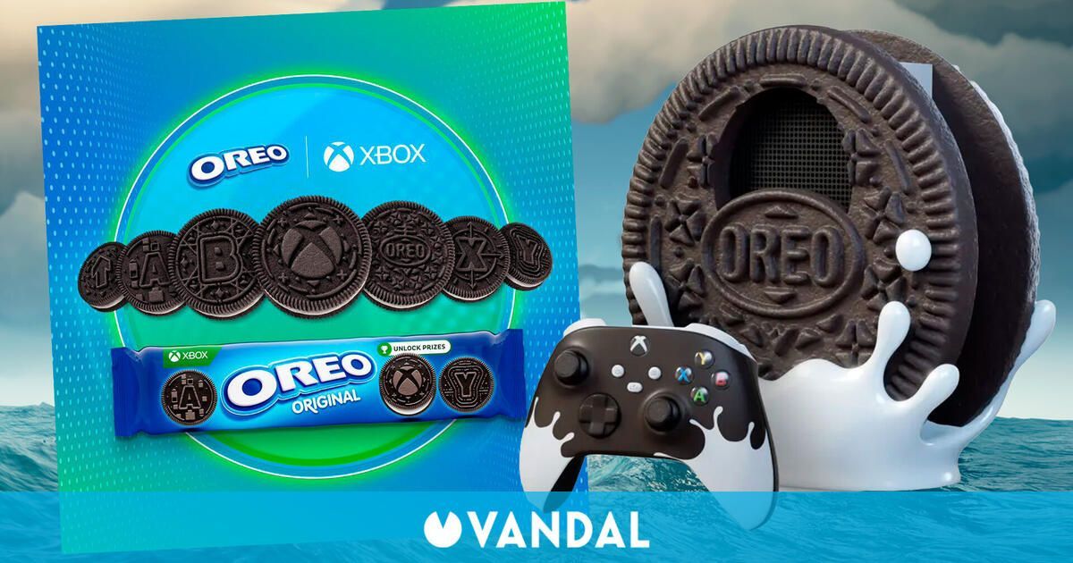 Microsoft presenta la console di gioco Xbox Series S a forma di biscotto Oreo gigante