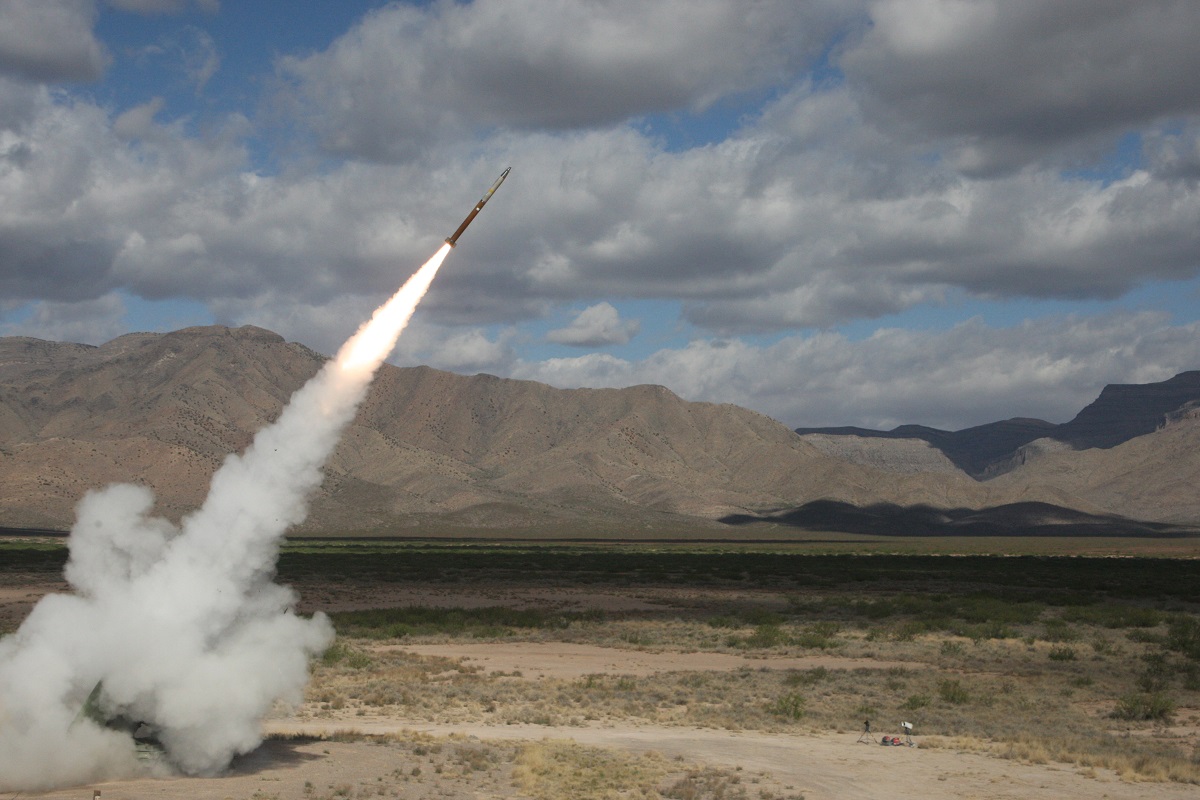 Northrop Grumman начинает полномасштабное производство двигателей для реактивных снарядов GMLRS