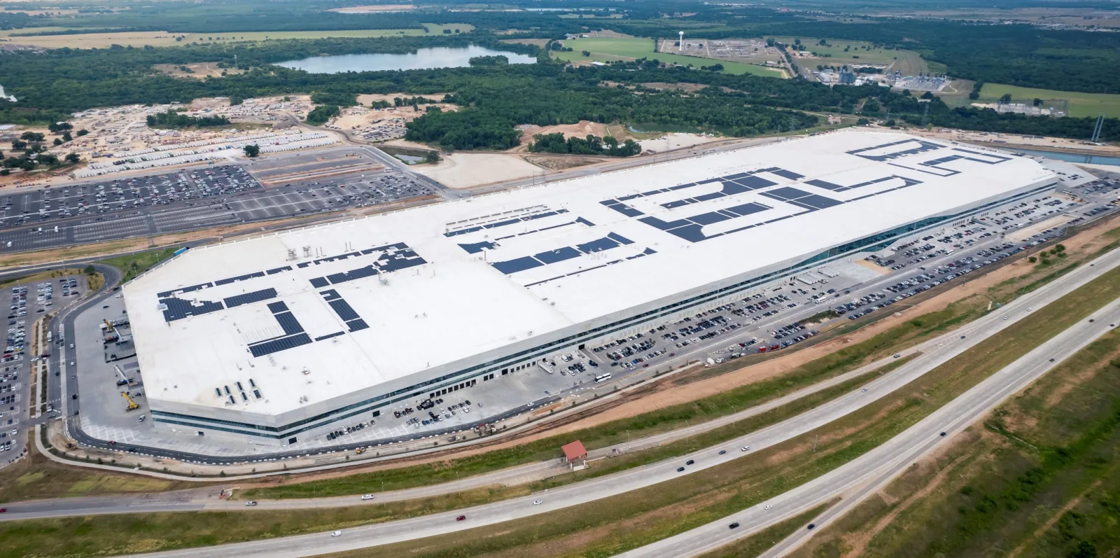 Gigafactory in Texas produces 5,000 Tesla Model Y electric cars in one week for the first time