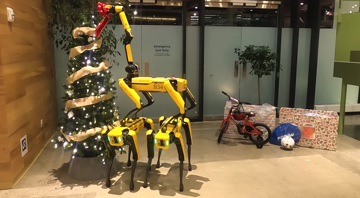 Boston Dynamics zeigte, wie drei Spot-Roboter einen Weihnachtsbaum schmücken