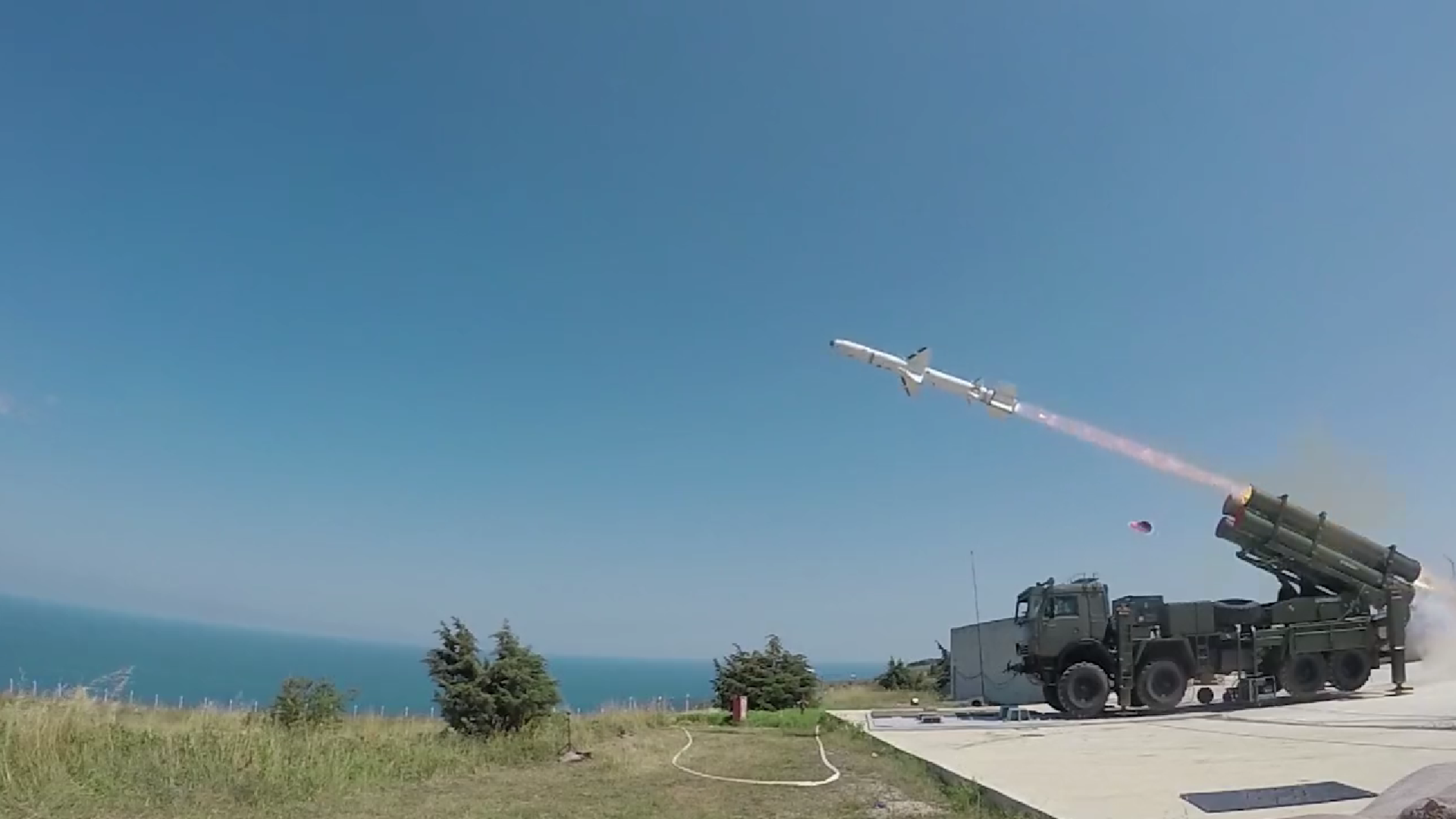 Turkey Launches First Ground Launched Atmaca Antiship Missile (Video)