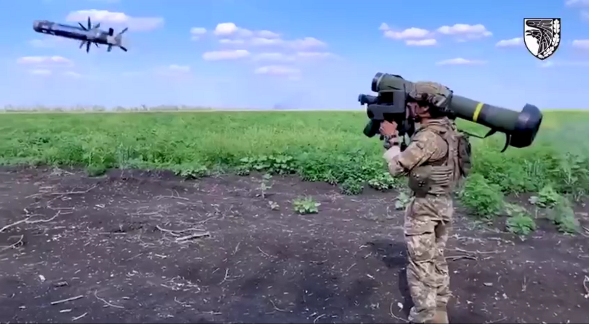 A spectacular video of the destruction of a Russian tank with a Javelin was published