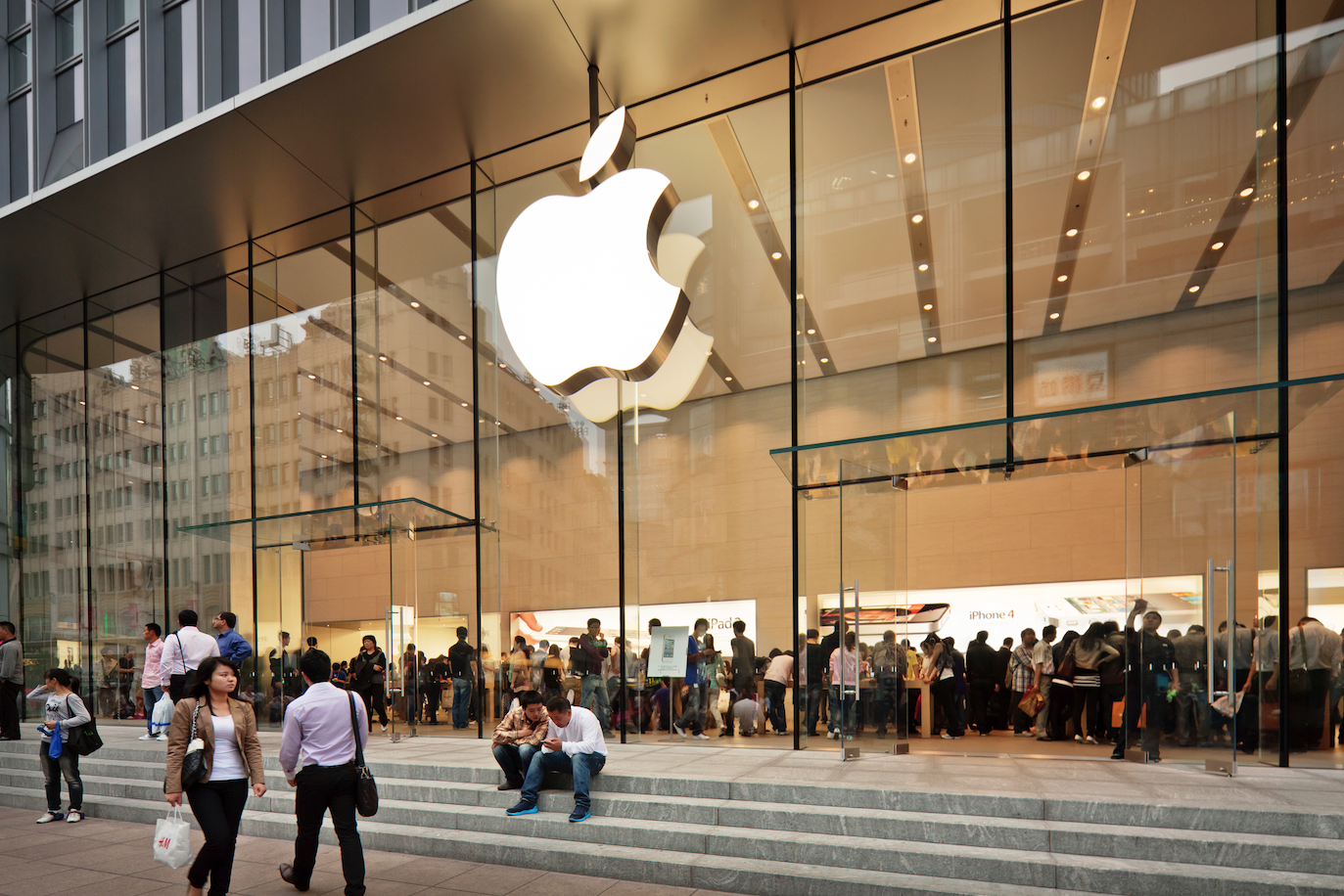 Apples Kapitalisierung sank im Laufe des Jahres um 1.000.000.000.000 Dollar - das schaffte zuvor nur Amazon