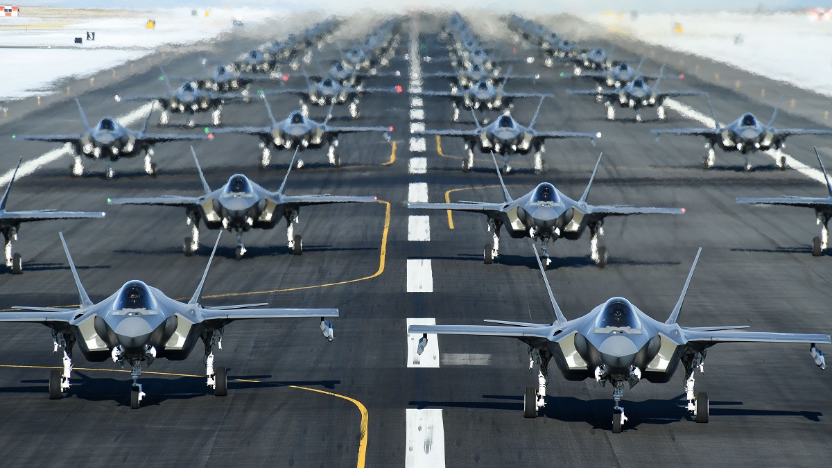 Пентагон потерял сотни тысяч запчастей к истребителям пятого поколения F-35 на сумму более $85 млн