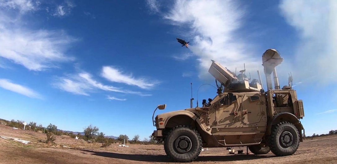 Het Amerikaanse leger trekt 237 miljoen dollar uit voor de eerste aankoop van Coyote Block 2-systemen en KuRFS-radars om drones tot 200 km/u te vernietigen.