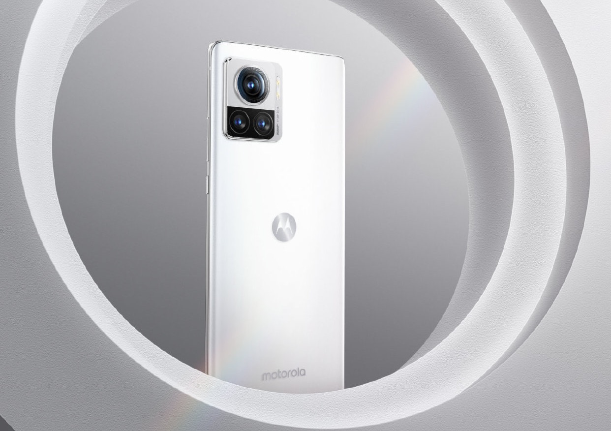 Анонсовано Moto X30 Pro – перший у світі смартфон із камерою на 200 МП