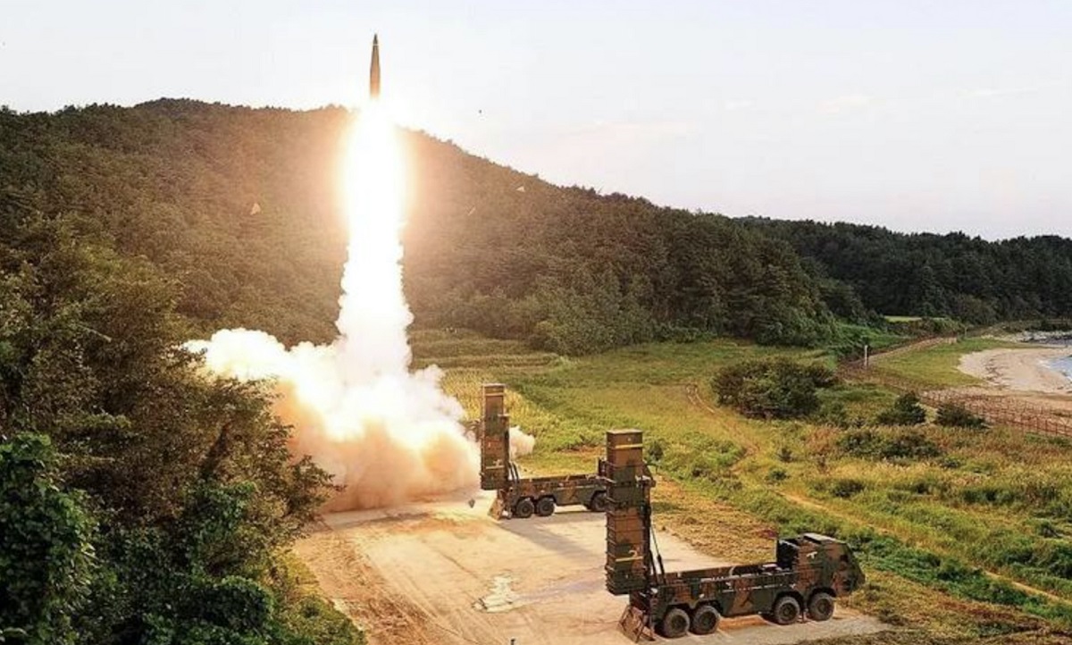 Republikken Korea viste frem L-SAM-luftvernsystemer, en mystisk UAV, K2-stridsvogner og K9-haubitser, men ikke det nyeste ballistiske missilet Hyunmoo V.