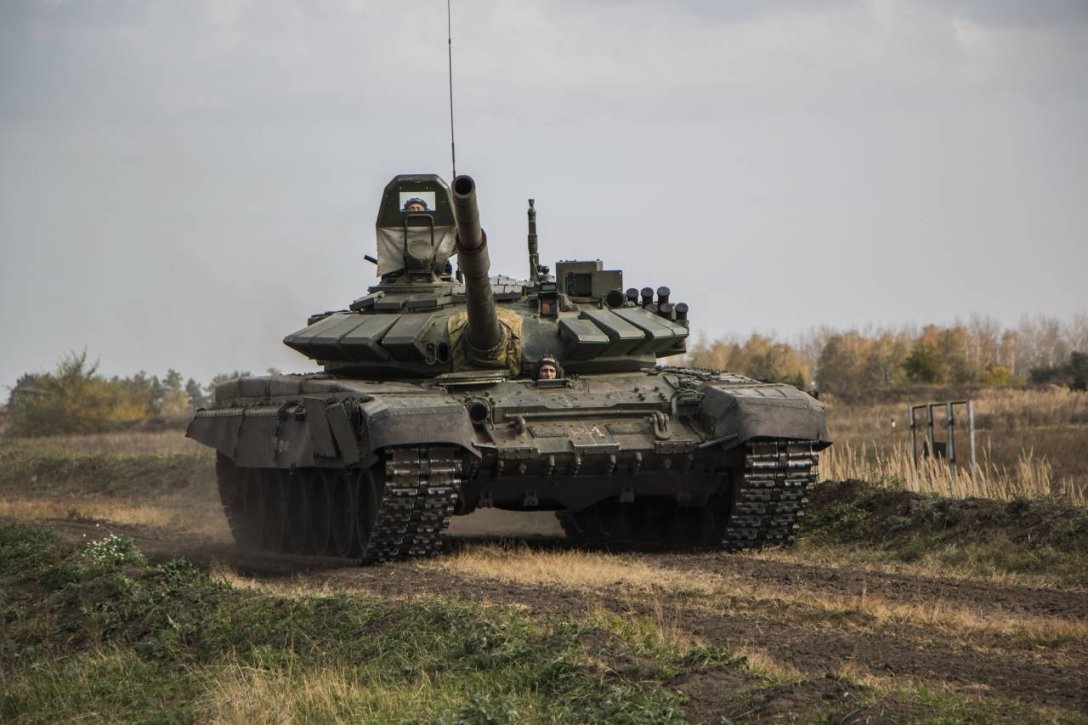 Дешевий FPV-квадрокоптер знищив новітній російський танк Т-72Б3 2022 року вартістю кілька мільйонів доларів
