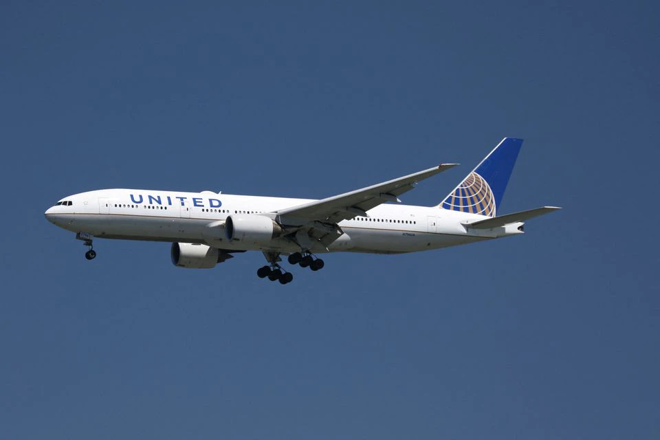 United Airlines приземлил 25 самолётов Boeing 777-200 из-за невыполнения обязательных проверок