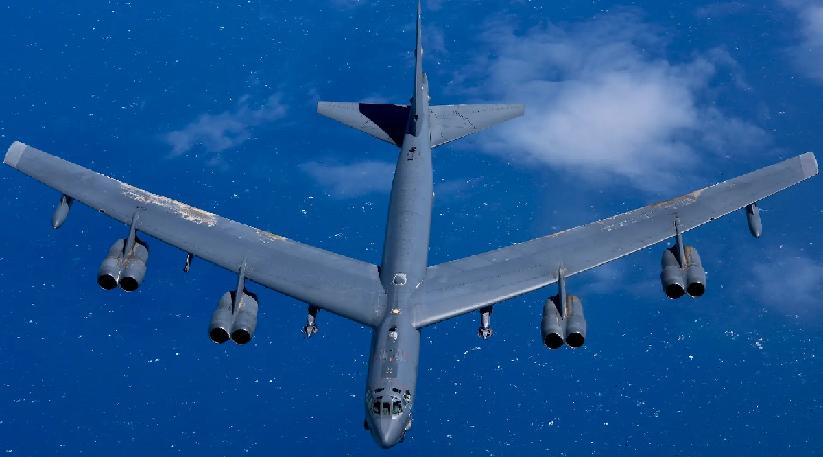 USA utplasserer sine aller første B-52H Stratofortress atombombefly i Indonesia