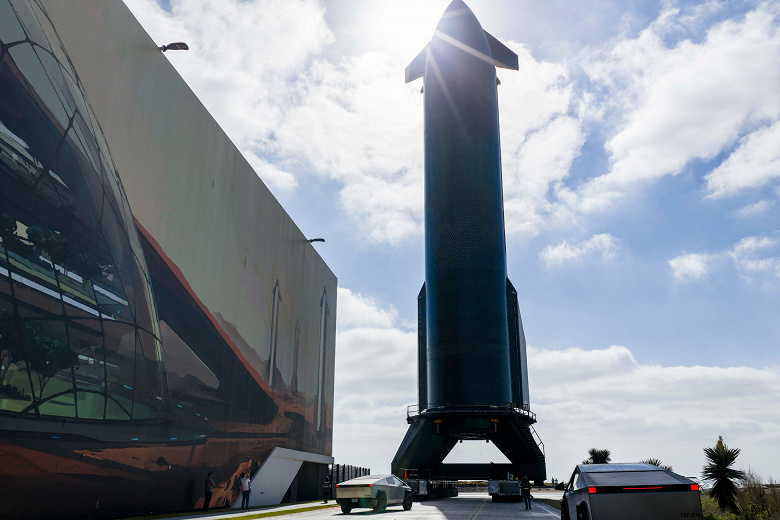 Прототип Starship V3 SN1 на майданчику