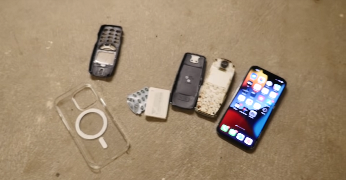 iPhone 13 Pro vs Nokia 3310 - durability test falling from the 20th floor