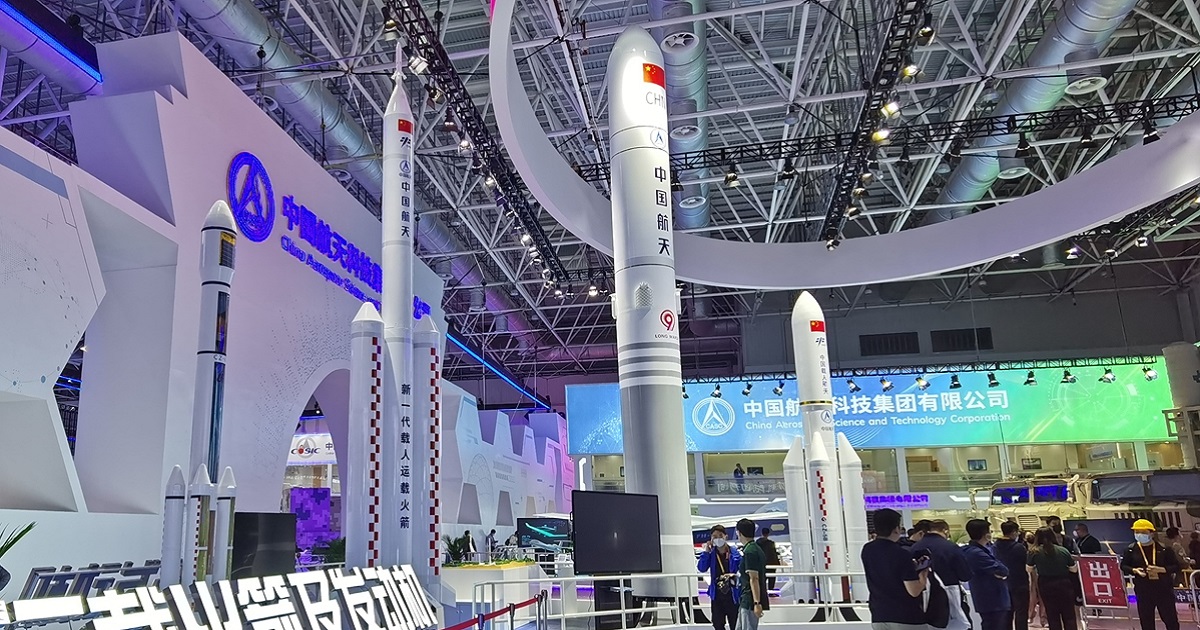 Китай представил самую большую в мире твёрдотопливную ракету Smart Dragon 3  она может стартовать и с земли, и с моря