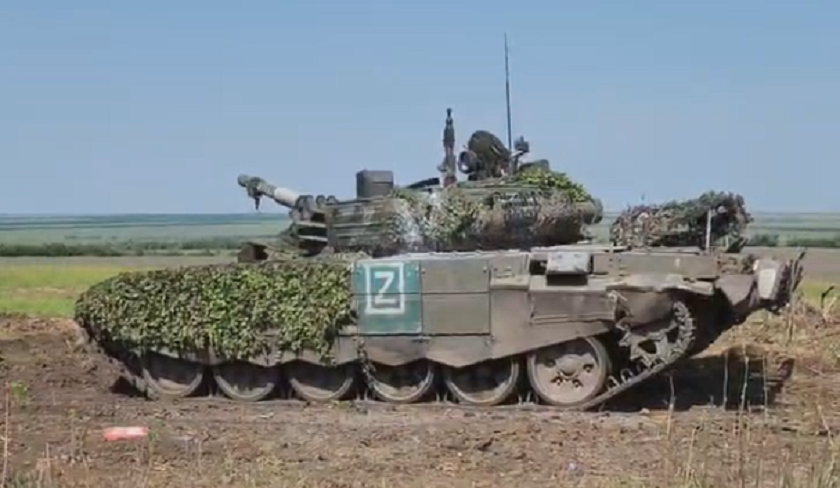 Le Forze di difesa ucraine sequestrano il moderno carro armato russo T-72B3 aggiornato del 2016