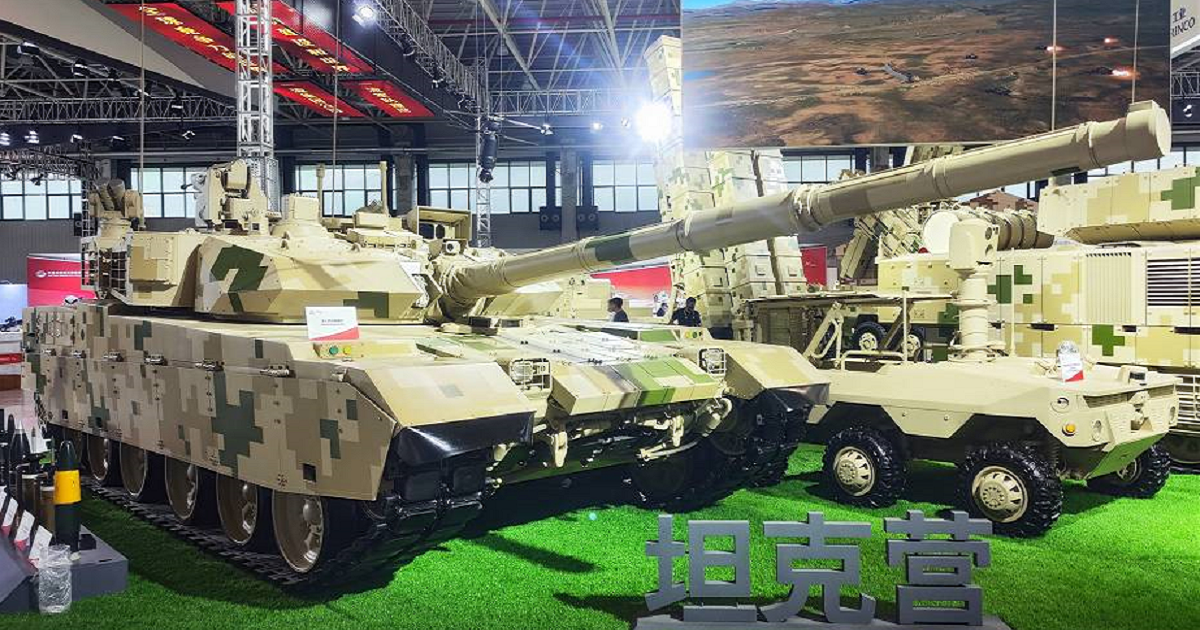 Китай презентував модернізовану версію танка VT4 - він має поліпшений захист, підвищену вогневу міць і може запускати дрони-камікадзе