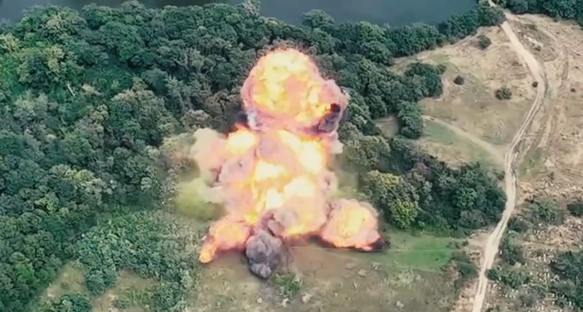 Ukrainian Armed Forces tear apart a Russian Grad multiple rocket launcher system with a cluster munition