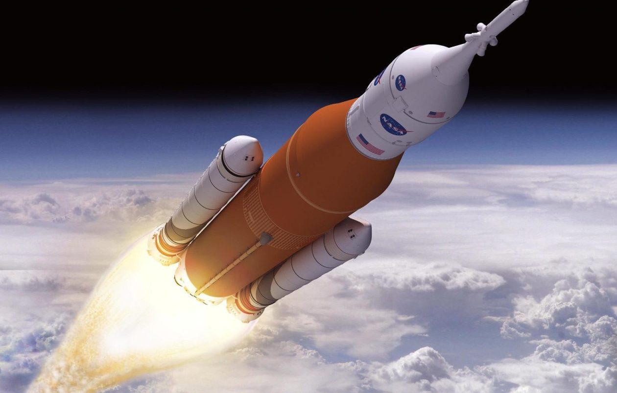 NASA анонсувала перший політ величезної місячної ракети SLS