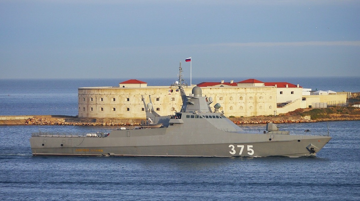 Сили оборони України вразили два нові російські кораблі типу "Василь Биков", які можуть нести протикорабельні ракети Х-35 і крилаті "Калібр"