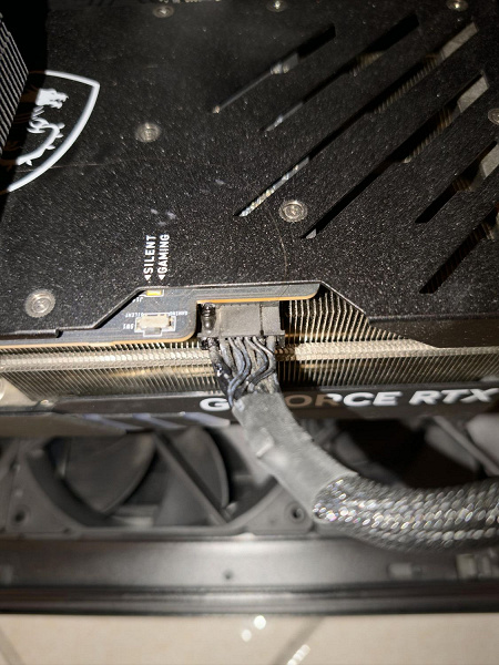 Оплавленный разъем 12V-2x6