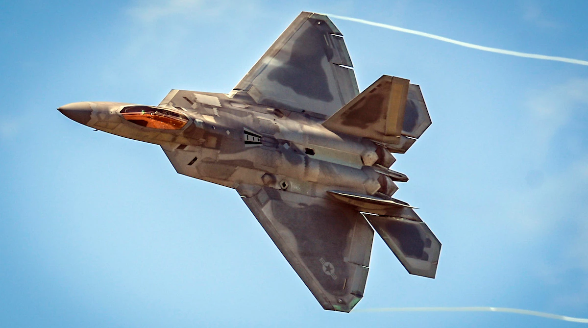 Lawmakers reject scrapping 32 fifth-generation F-22 Raptor fighters