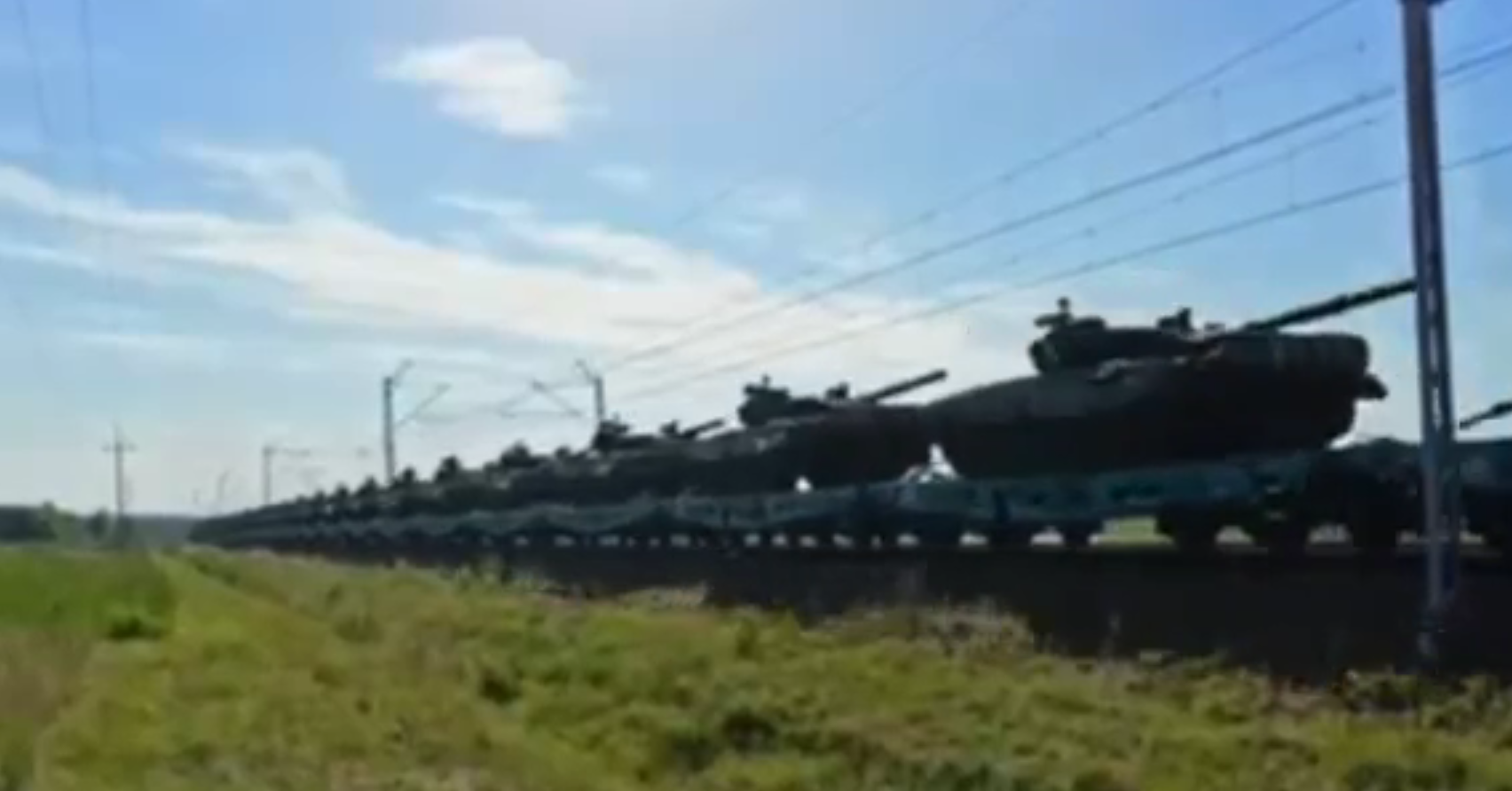 An echelon of PT-91 Twardy tanks was spotted in Poland moving towards the Ukrainian border