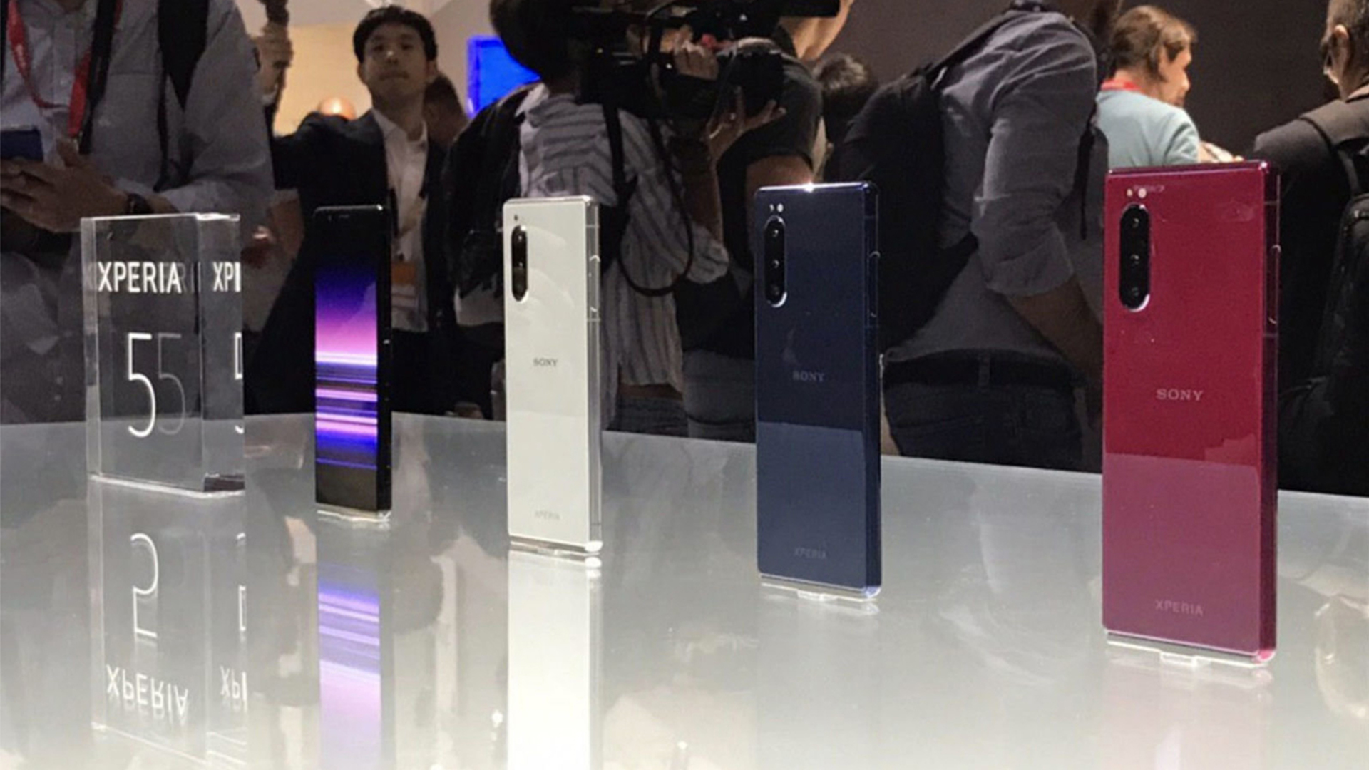 Гірше за Xiaomi Mi MIX 3 та Pixel 3: селфі-камера Sony Xperia 5 засмутила фахівців DxOMark
